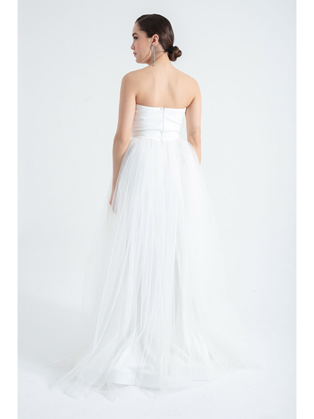 Kadın Beyaz Straplez Tül Abiye Elbise-4