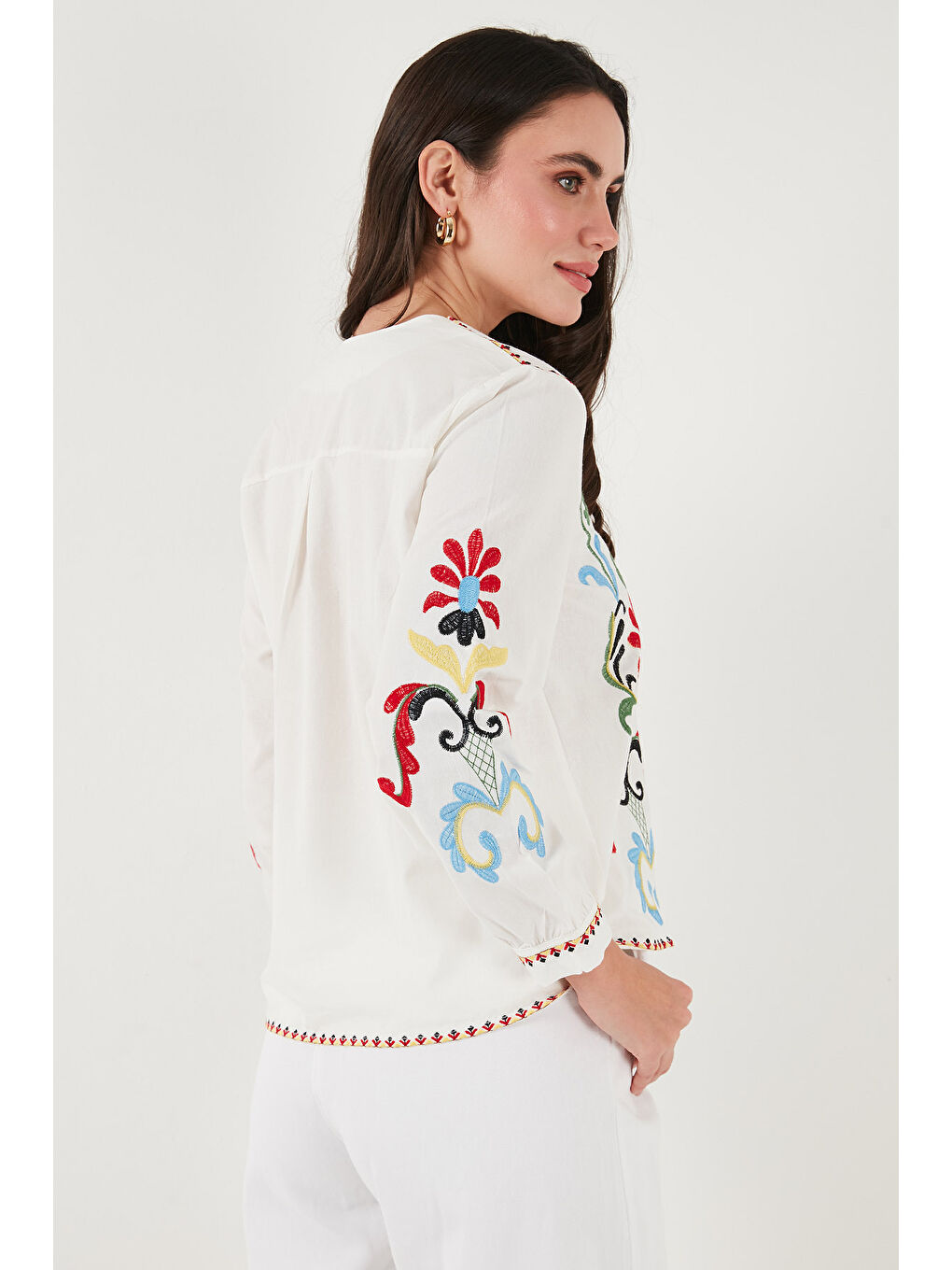 Lela Ekru Pamuklu Nakış İşlemeli Oversize Fit V Yaka Bluz 676254 - 6