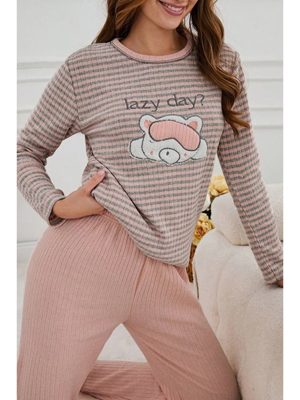Pembe Çizgili Lazy Day Baskılı Bisiklet Yaka Pijama Takımı-1