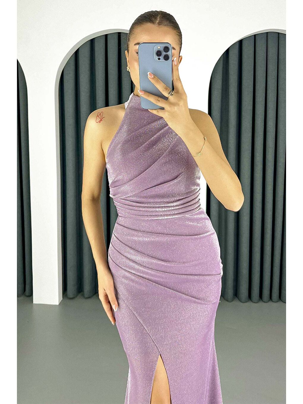 Lila Kadın Lavanta Halter Yaka Yırtmaçlı Simli Uzun Abiye Elbise-2