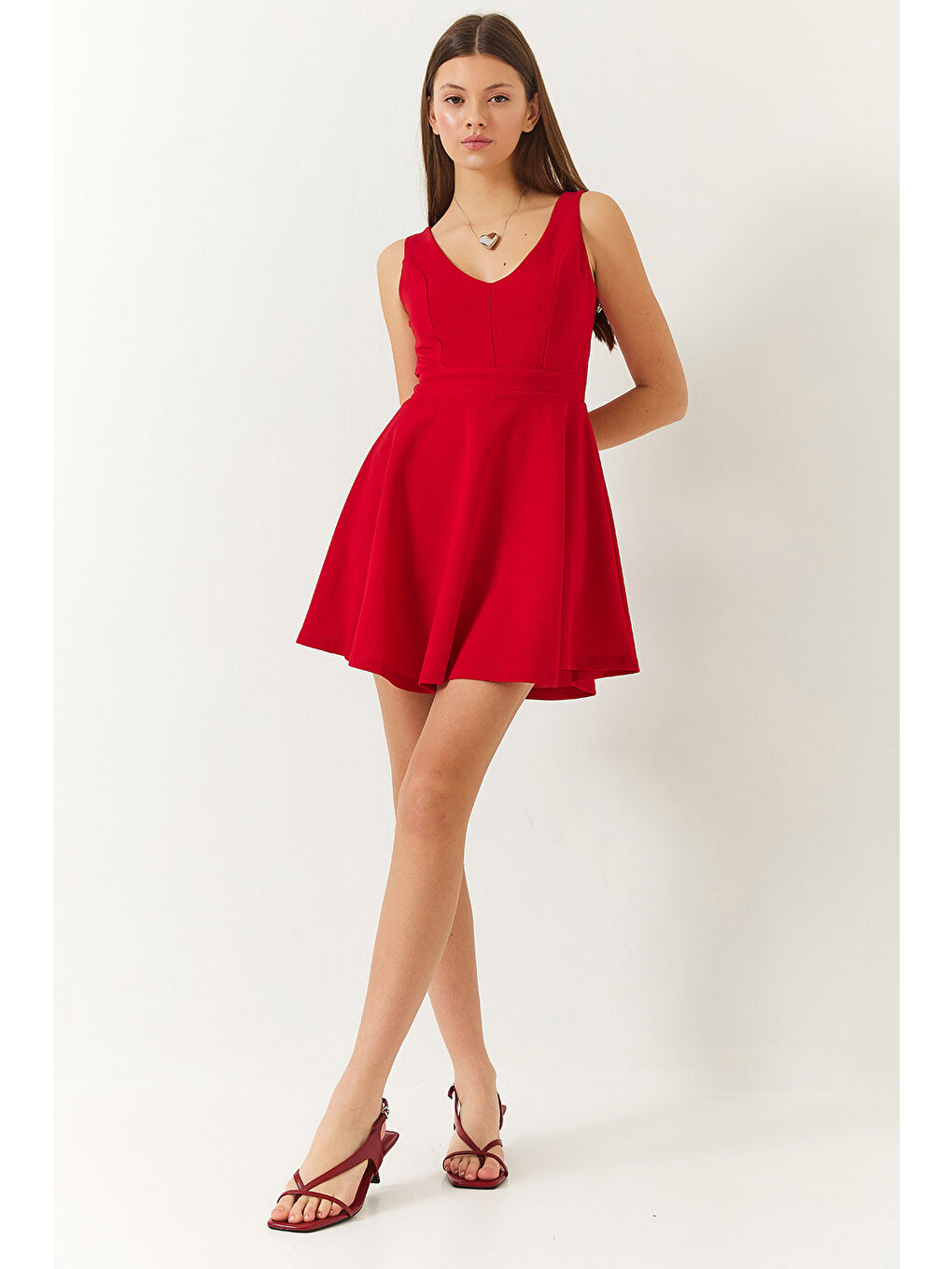 Kırmızı Kadın V Yaka Sırt Dekolteli Mini Elbise