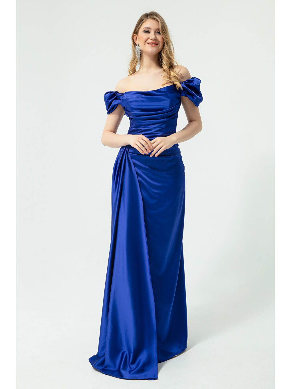 Mavi Kadın Saks Kayık Yaka Kuyruklu Uzun Saten Abiye & Mezuniyet Elbisesi-2