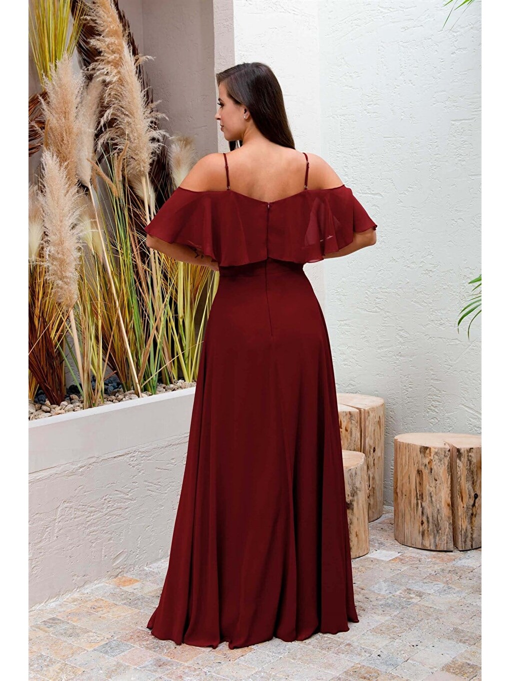 Bordo Düşük Kollu Askılı Uzun Abiye Elbise-4