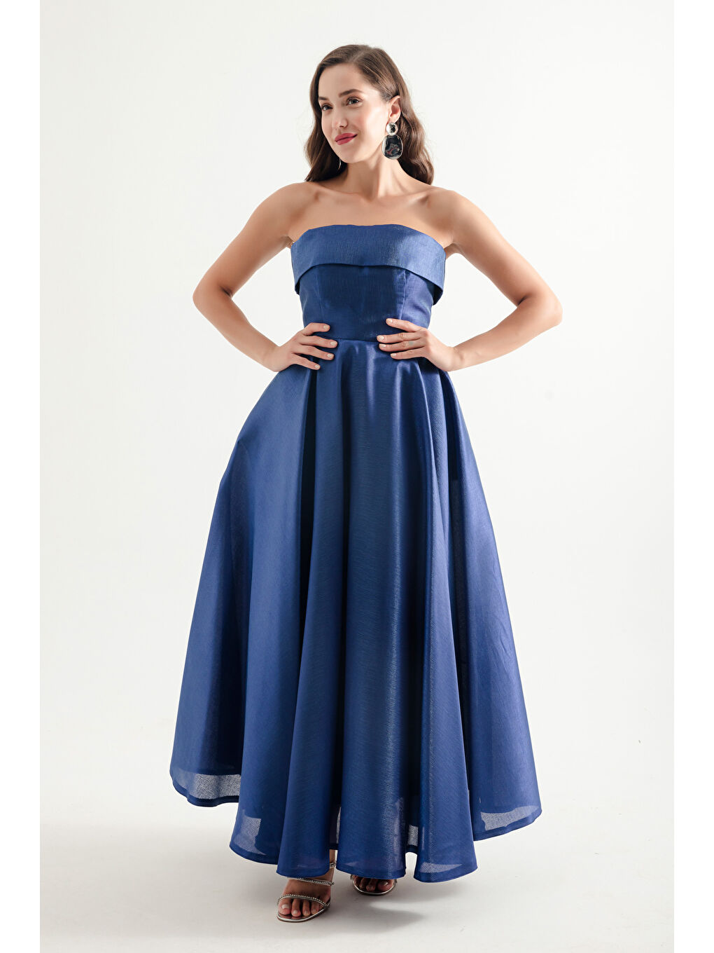 Kadın İndigo Straplez Kloş Kesim Tül Abiye Elbise-1