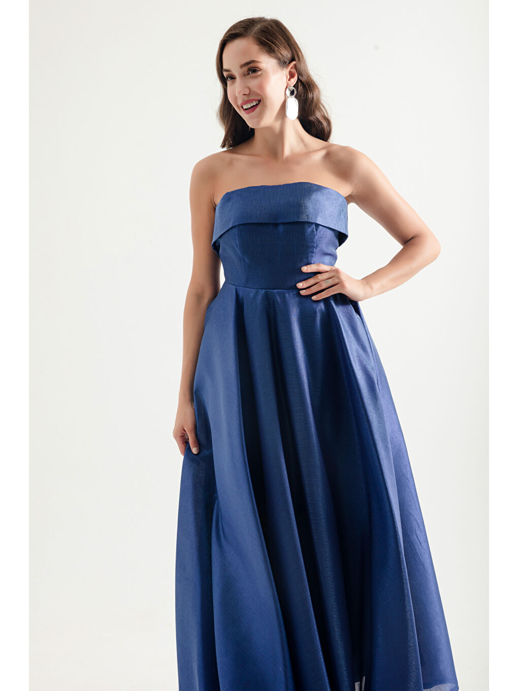 Kadın İndigo Straplez Kloş Kesim Tül Abiye Elbise-3