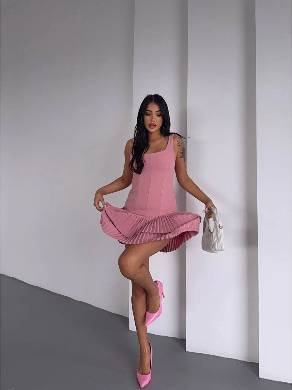 Kadın Pembe Pileli Şortlu Mini Elbise HZL25S-FRY122991-1