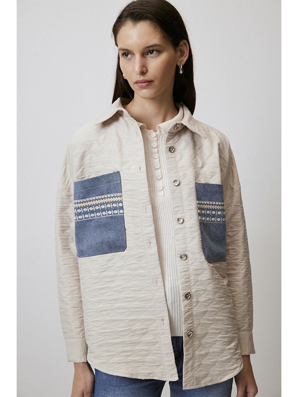 Bej Arkası Nakışlı Kapitone Ceket-2