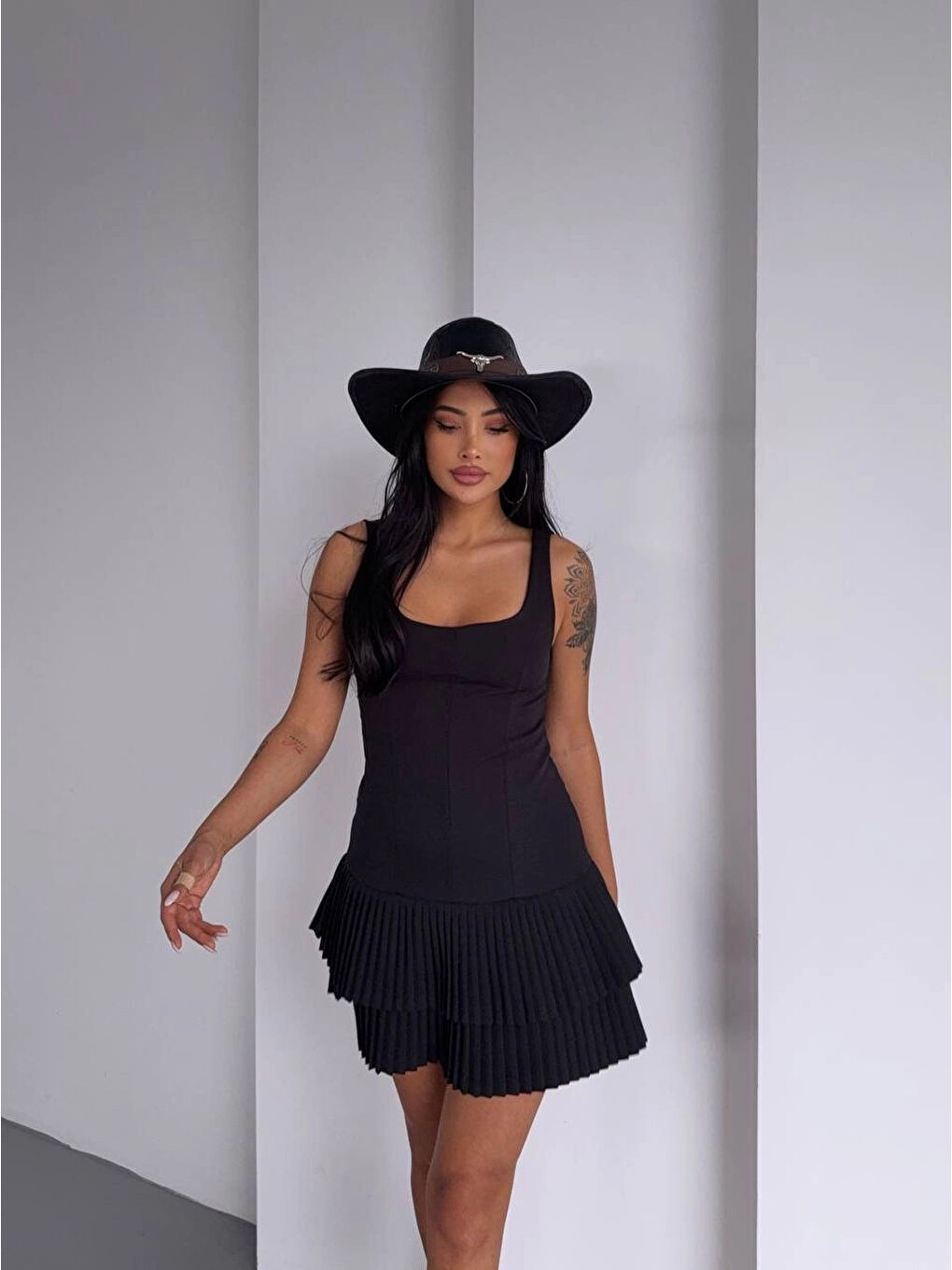 Kadın Siyah Pileli Şortlu Mini Elbise HZL25S-FRY122991-2