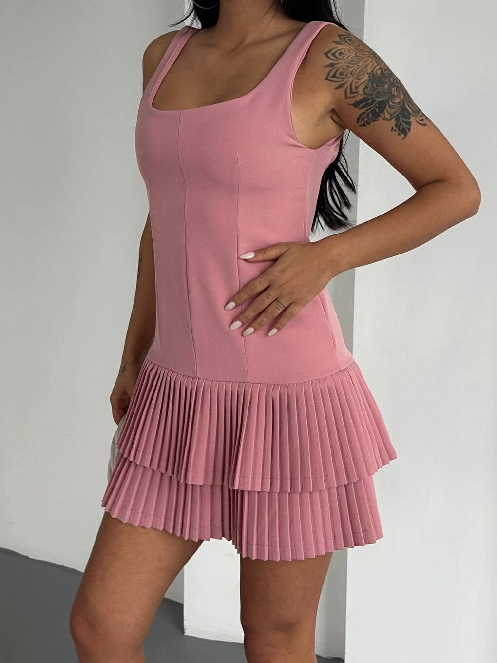 Kadın Pembe Pileli Şortlu Mini Elbise HZL25S-FRY122991-3