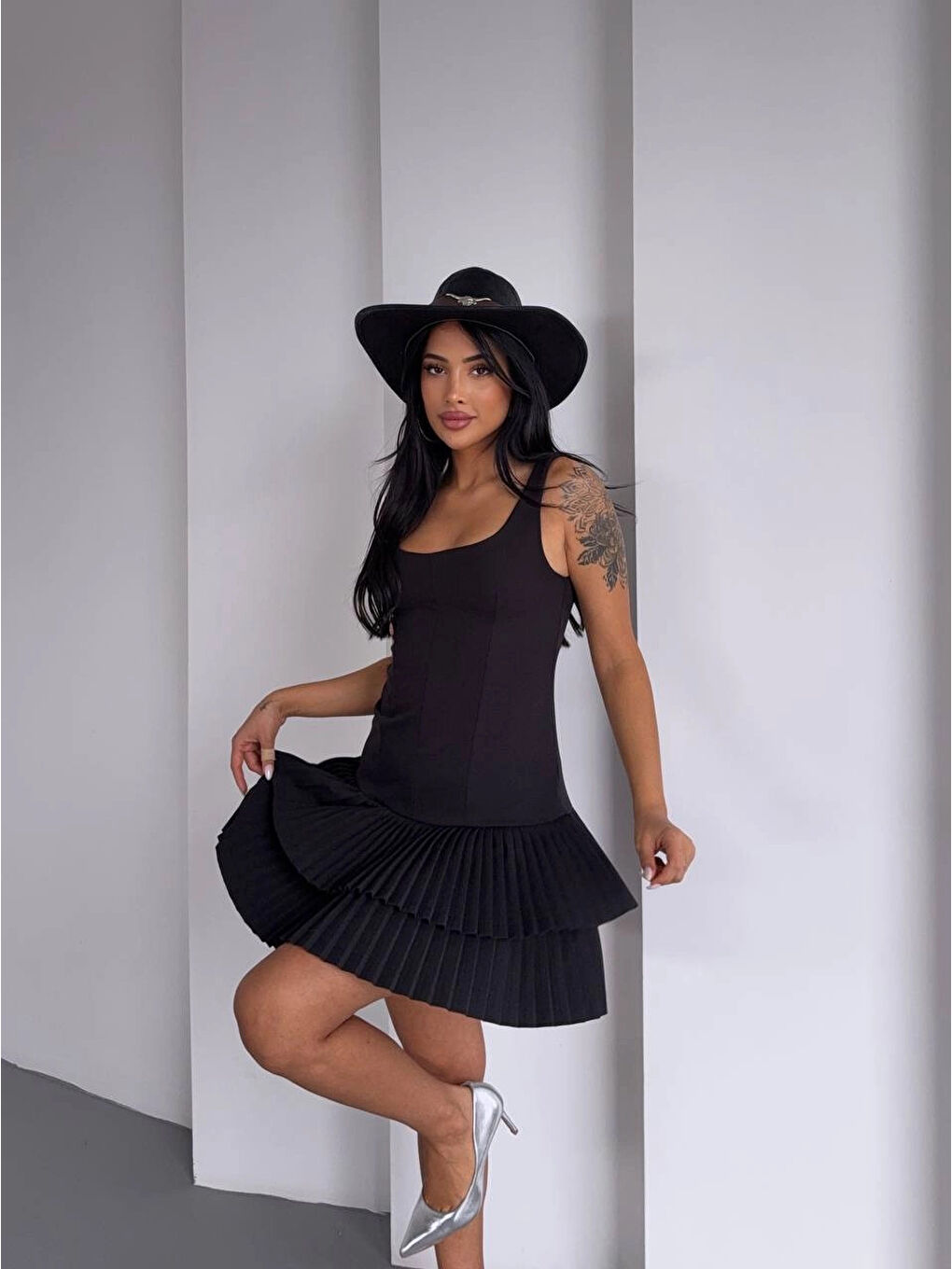 Kadın Siyah Pileli Şortlu Mini Elbise HZL25S-FRY122991-3