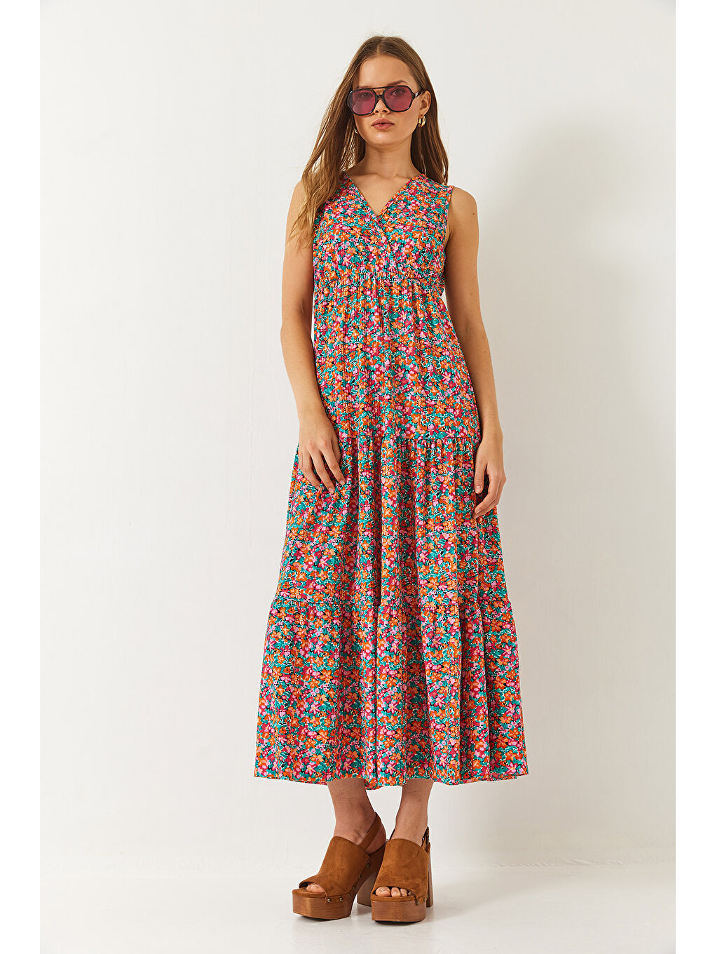 Karışık Kadın Kruvaze Yaka Kolsuz Çiçek Desenli Maxi Elbise-3