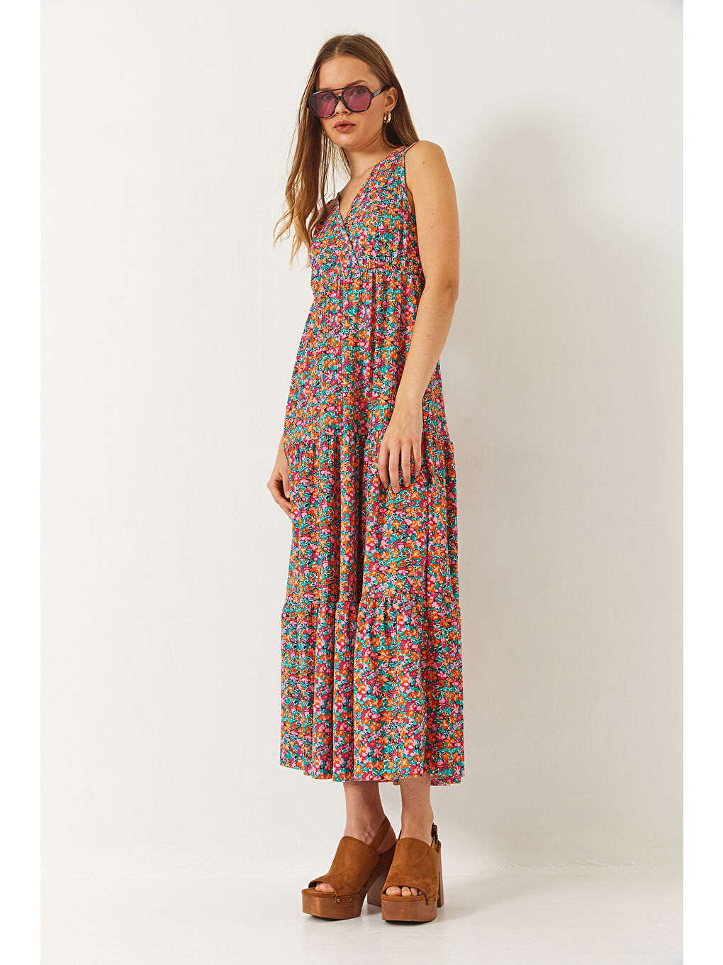 Karışık Kadın Kruvaze Yaka Kolsuz Çiçek Desenli Maxi Elbise-5