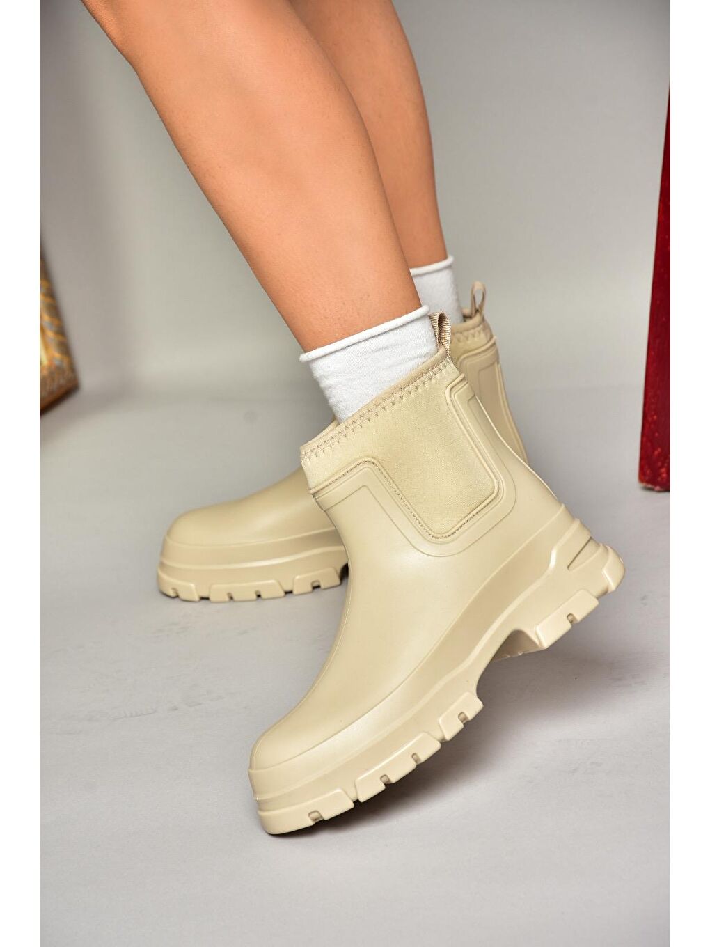 T858685409 Bej Kadın Bot-1