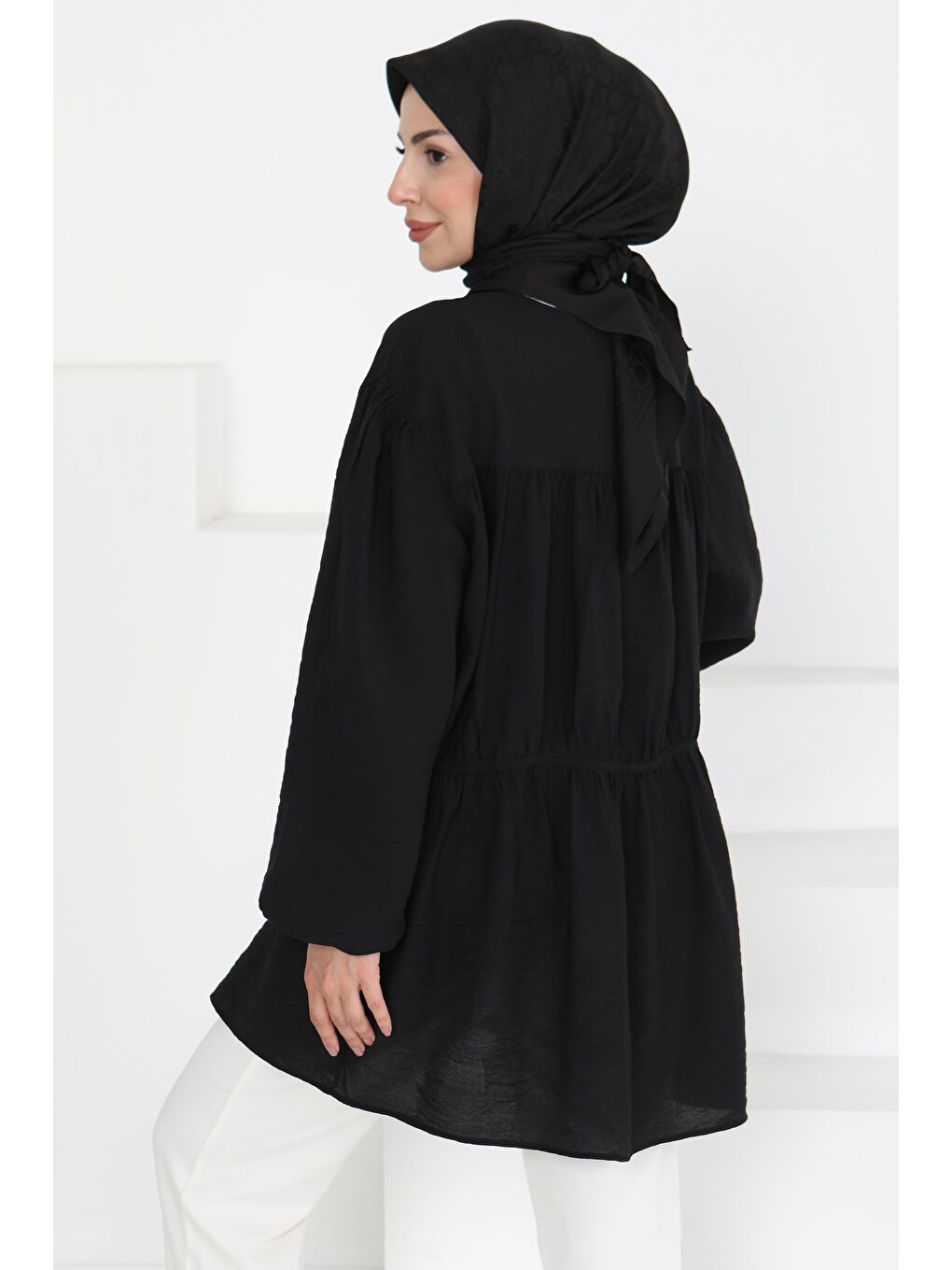 Çiçek İnci Detaylı Tunik Siyah - 27273-4