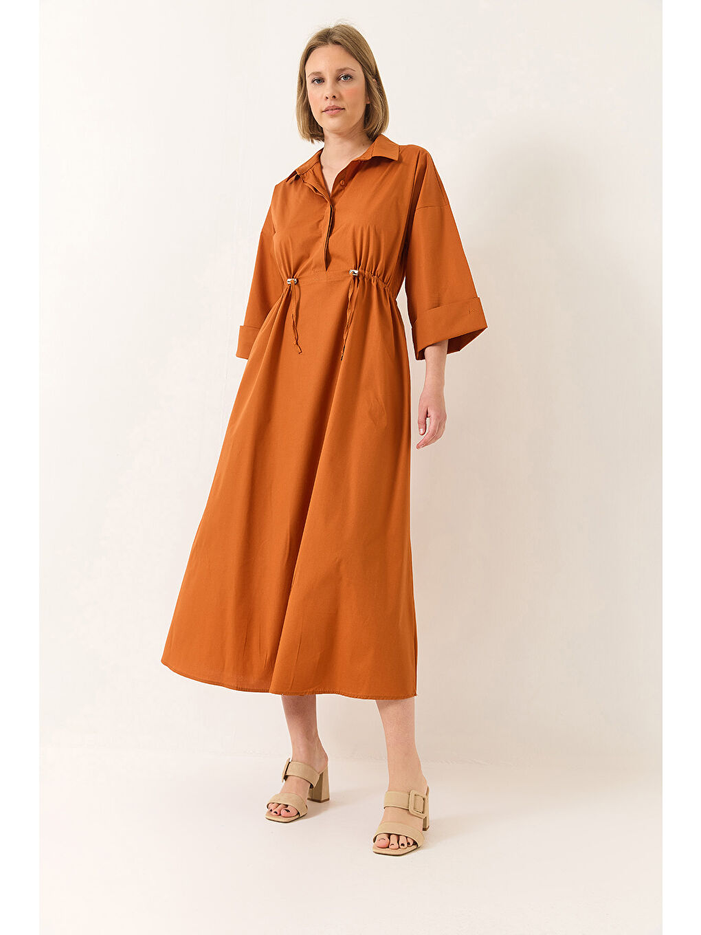 Turuncu Kadın Bel Ayarlamalı yarım Kollu Düğme Kapamalı Uzun Poplin Elbise-4