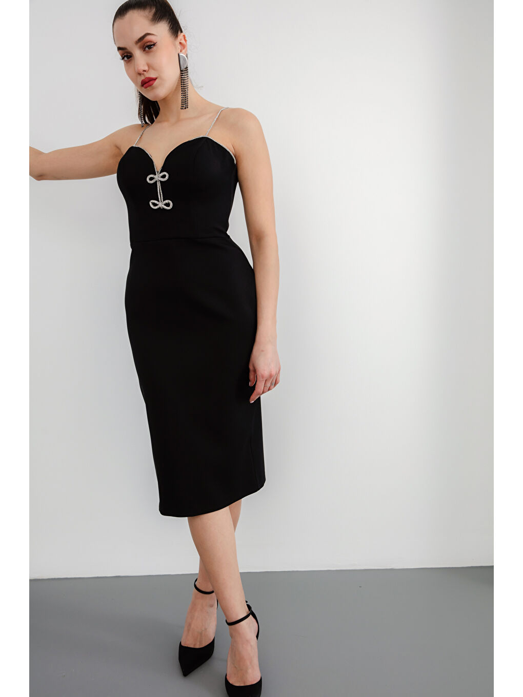 Kadın Siyah Taş Askılı Fiyonklu Abiye Elbise-2