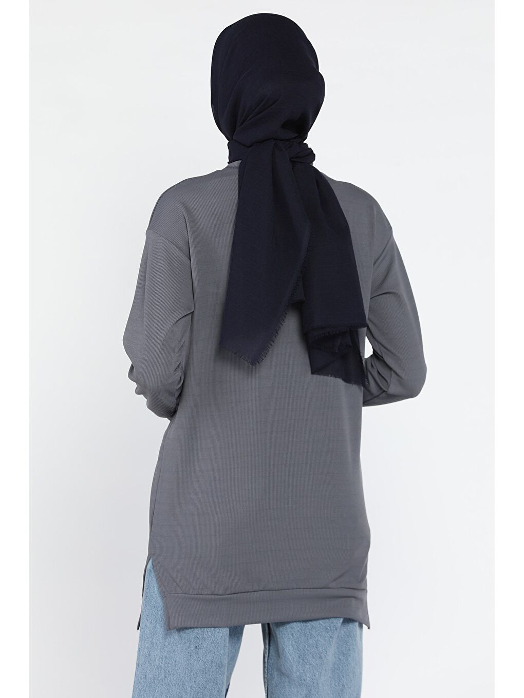 Gri Kadın Bisiklet Yaka Kendinden Çizgi Desenli Tesettür Tunik-4