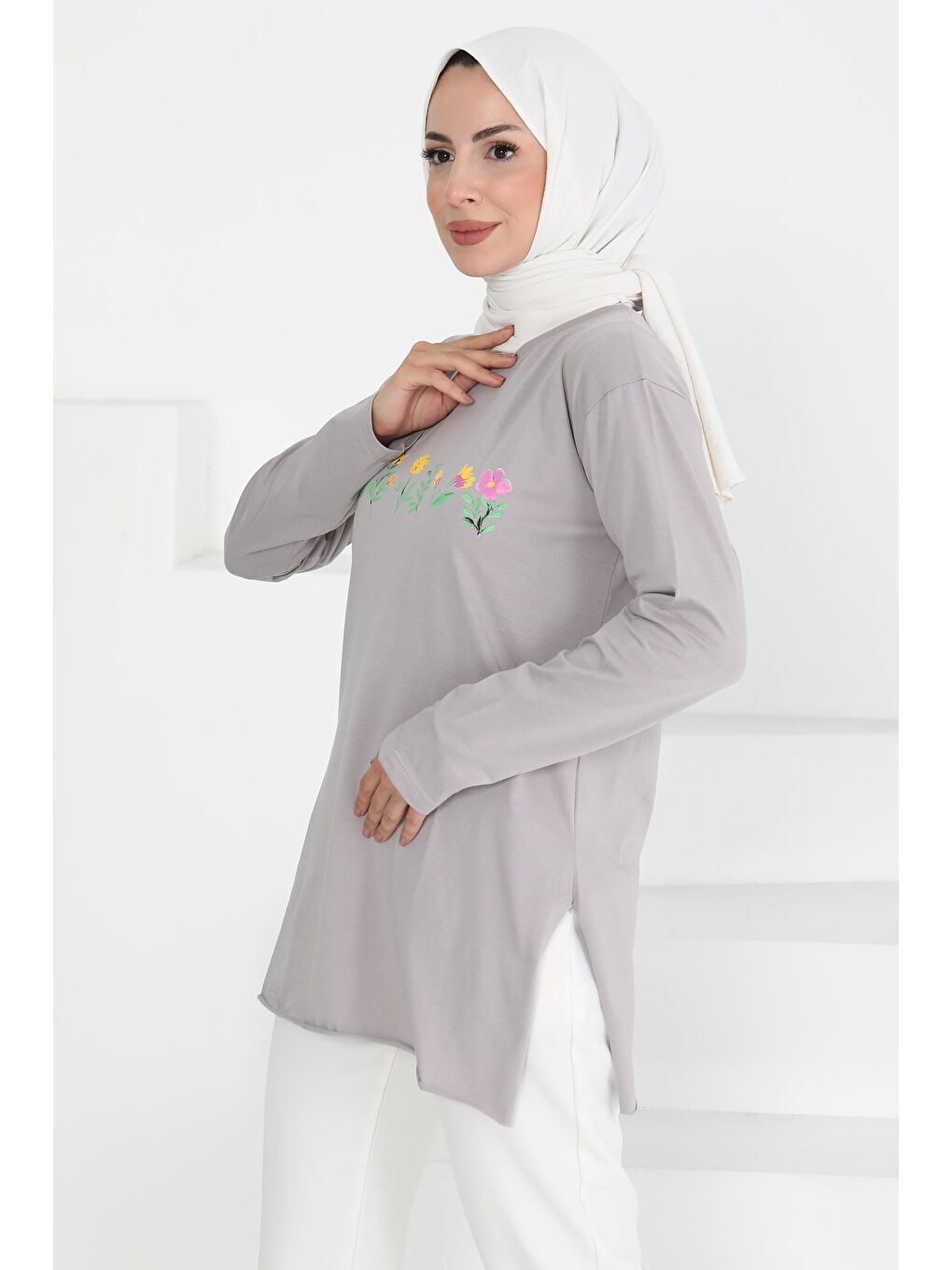 Kadın Bisiklet Yaka Çiçek Baskılı Tunik Açik Gri - 27197-1