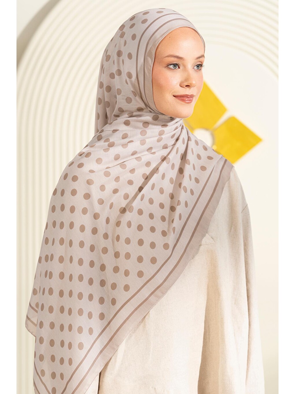 Kahverengi Kayma Yapmayan Soft Şal Puantiyeli