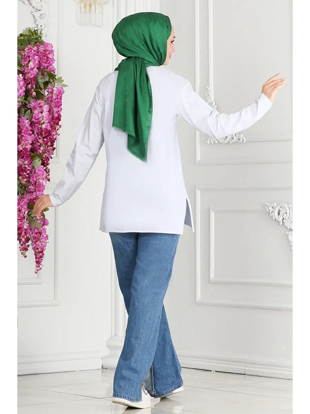 Kadın Bisiklet Yaka Çiçek Baskılı Tunik Beyaz - 27197-2