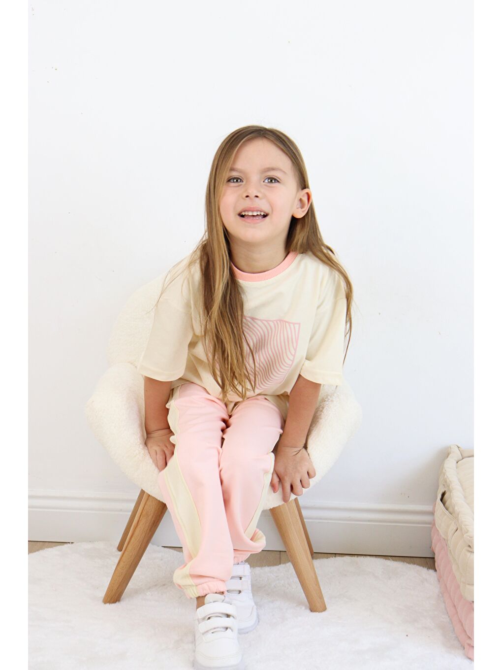 Pembe Baskılı Tek Çizgi Eşofman Takım