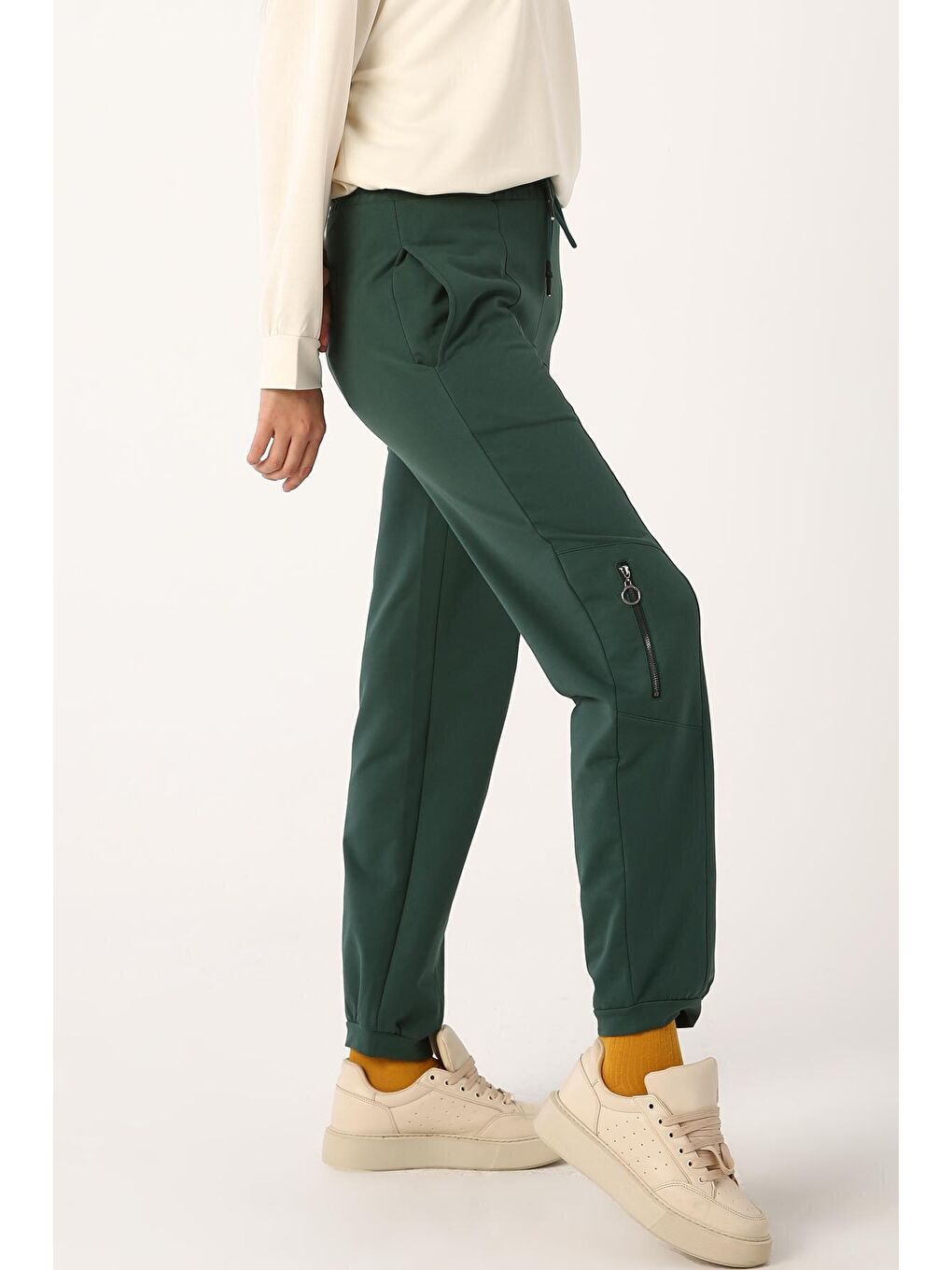 Zümrüt Yeşili Beli Lastikli Dizi Cep Detaylı Eşofman Altı-3