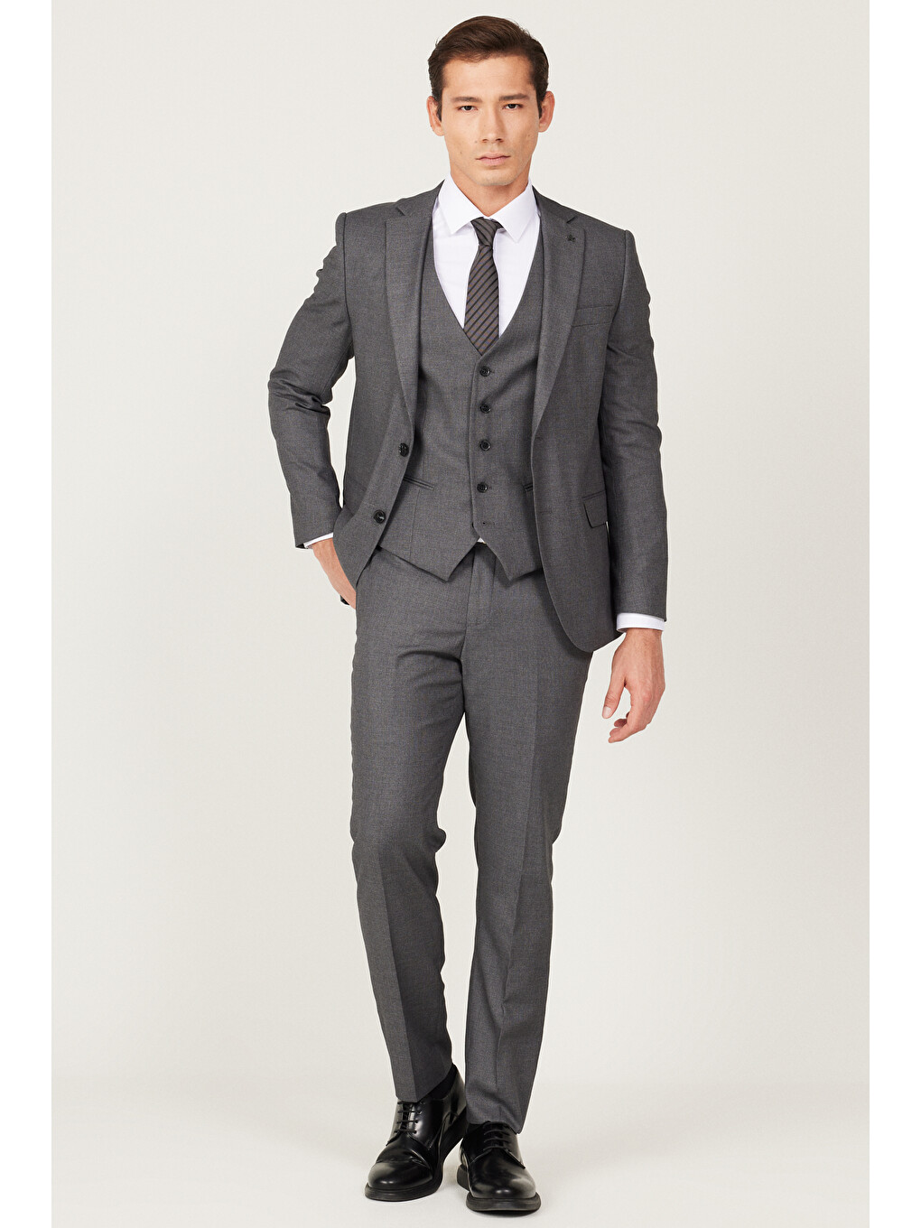 Erkek Antrasit Slim Fit Dar Kesim Mono Yaka Armürlü Yelekli Takım Elbise-1