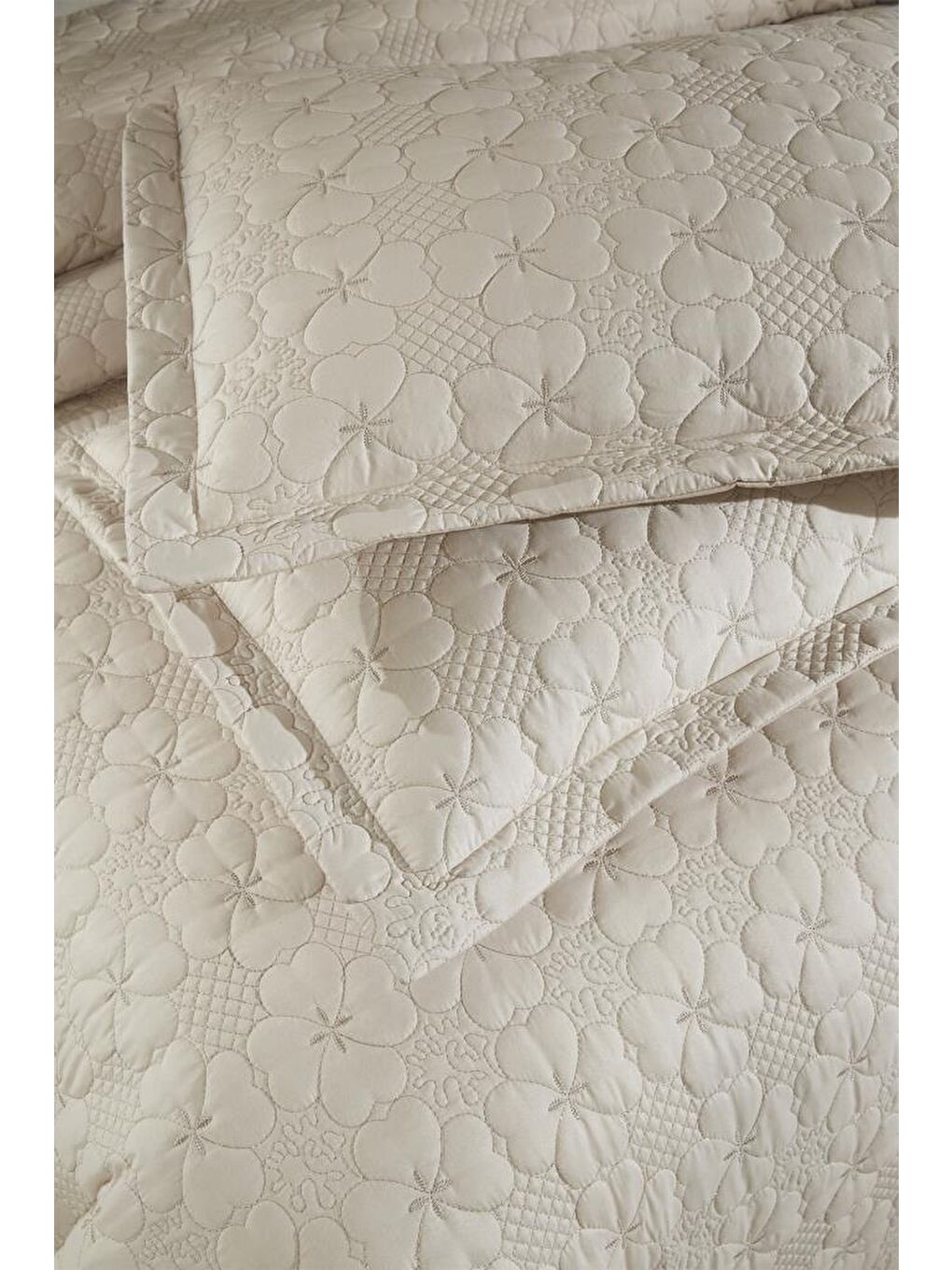 Lena Kapitoneli Çift Kişilik Yatak Örtüsü 230x240 Bej-4