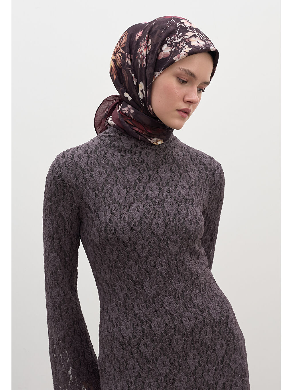 Mıdnıght Rose Desen Pamuklu Viskon Eşarp Bordo-1