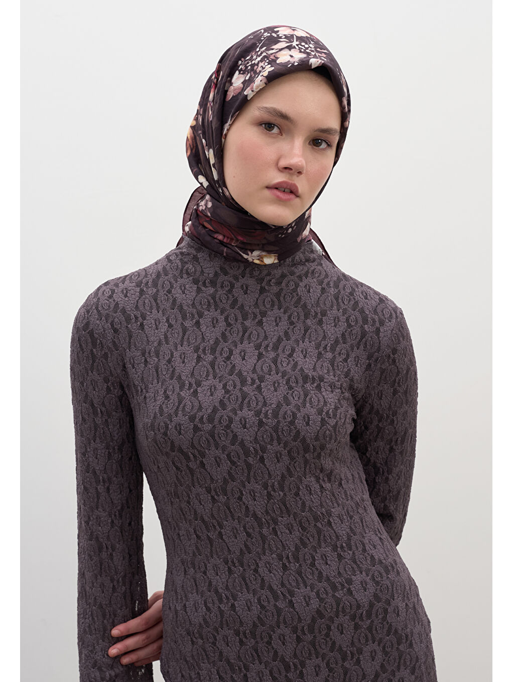 Mıdnıght Rose Desen Pamuklu Viskon Eşarp Bordo-2