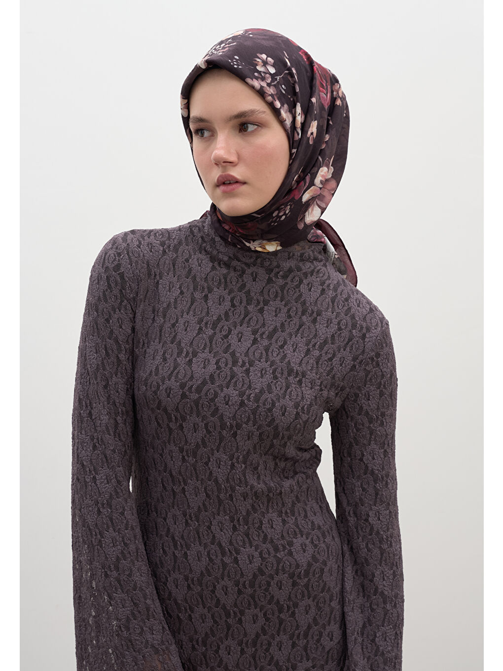 Mıdnıght Rose Desen Pamuklu Viskon Eşarp Bordo-3