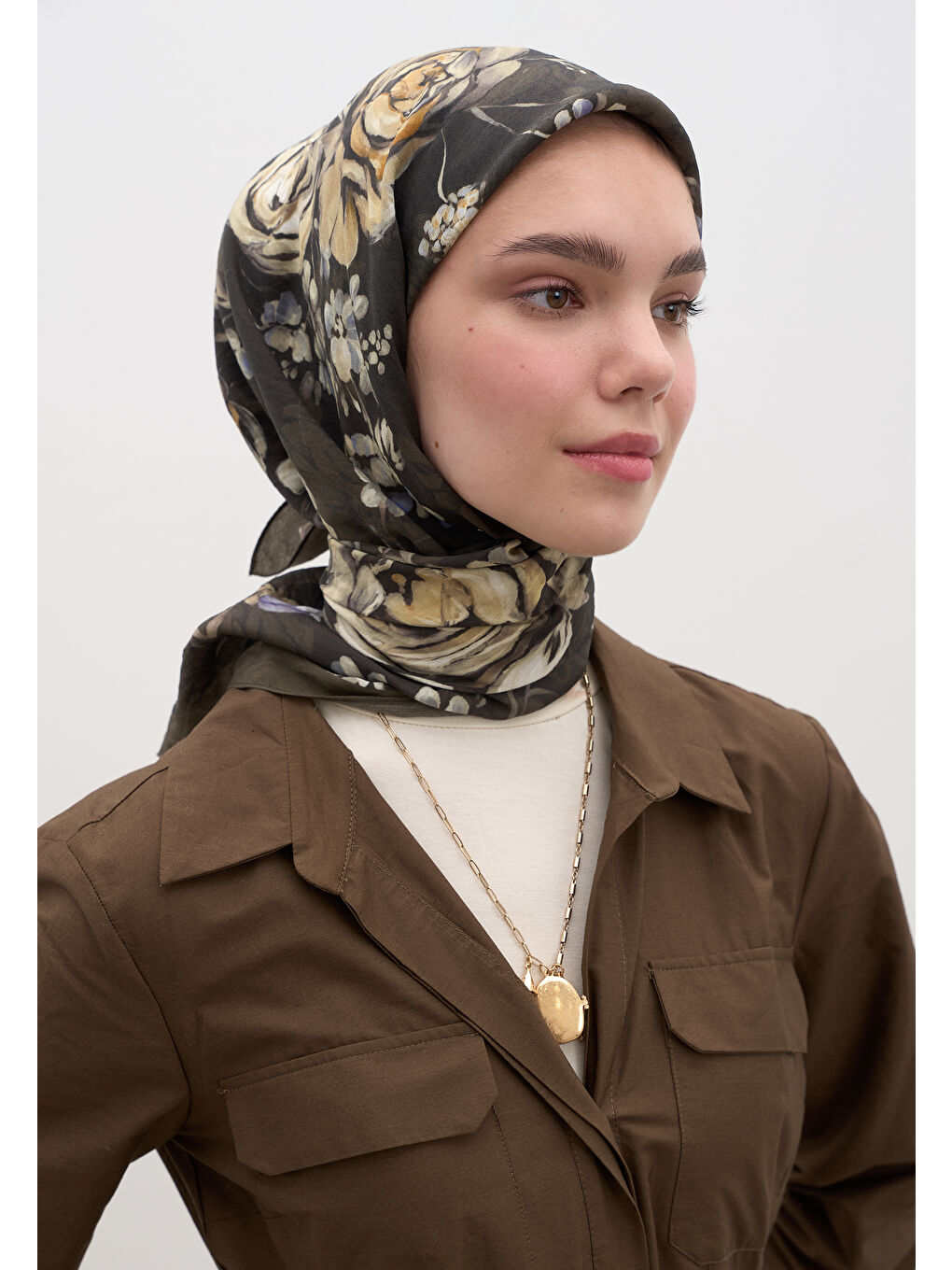 Mıdnıght Rose Desen Pamuklu Viskon Eşarp Haki-1