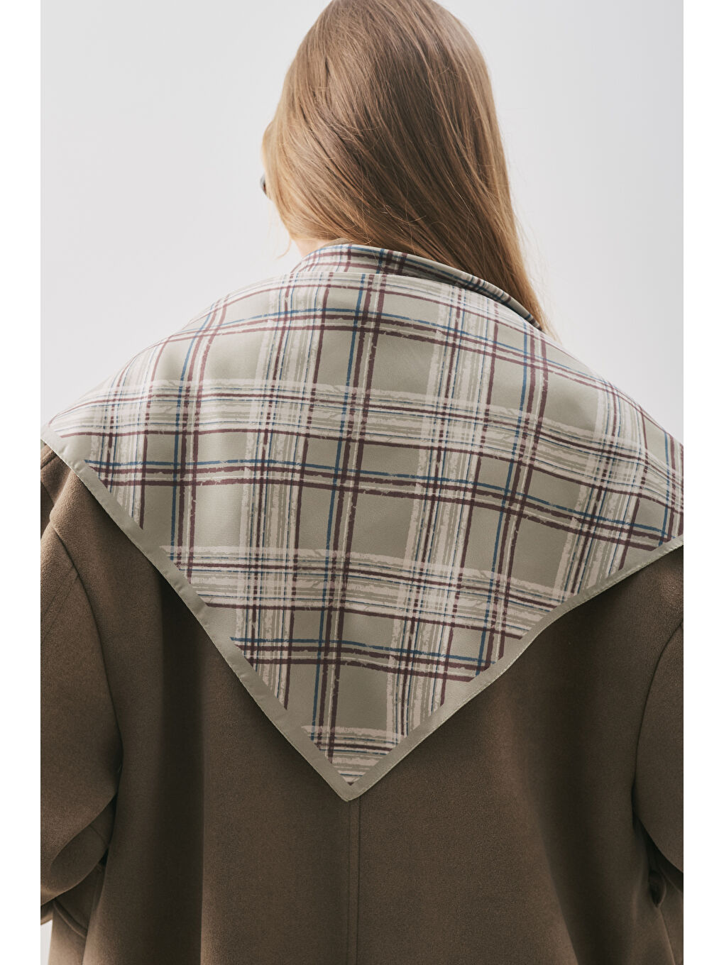 Desenli Orta Boy Saten Fular Novel Yeşil-1