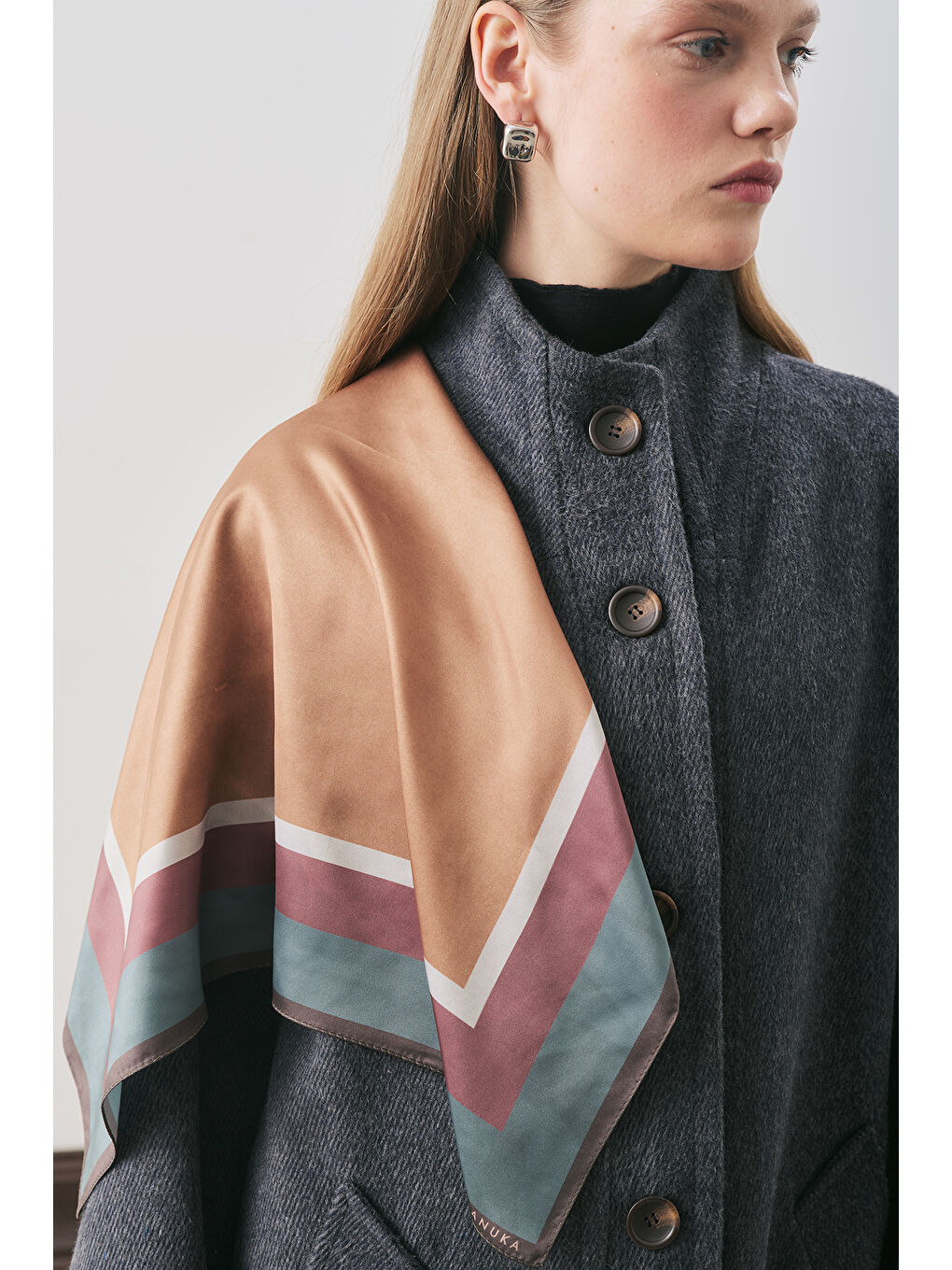 Turuncu Desenli Orta Boy Saten Fular Gemma-1