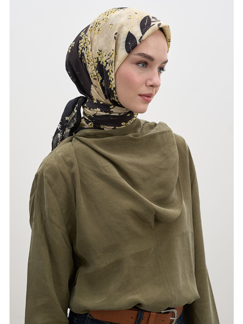 Tıny Plumerıa Desen Pamuklu Viskon Eşarp Siyah-2