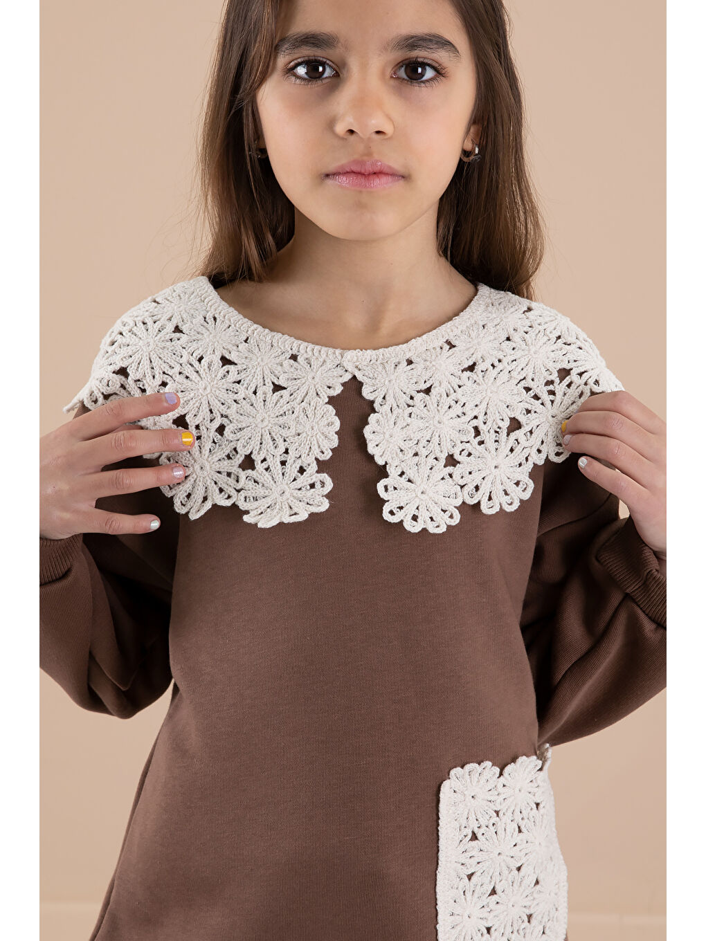 Kahverengi Açık Kahve Dantel Yakalı Şardonlu Kız Çocuk Eşofman Takımı 20252-1
