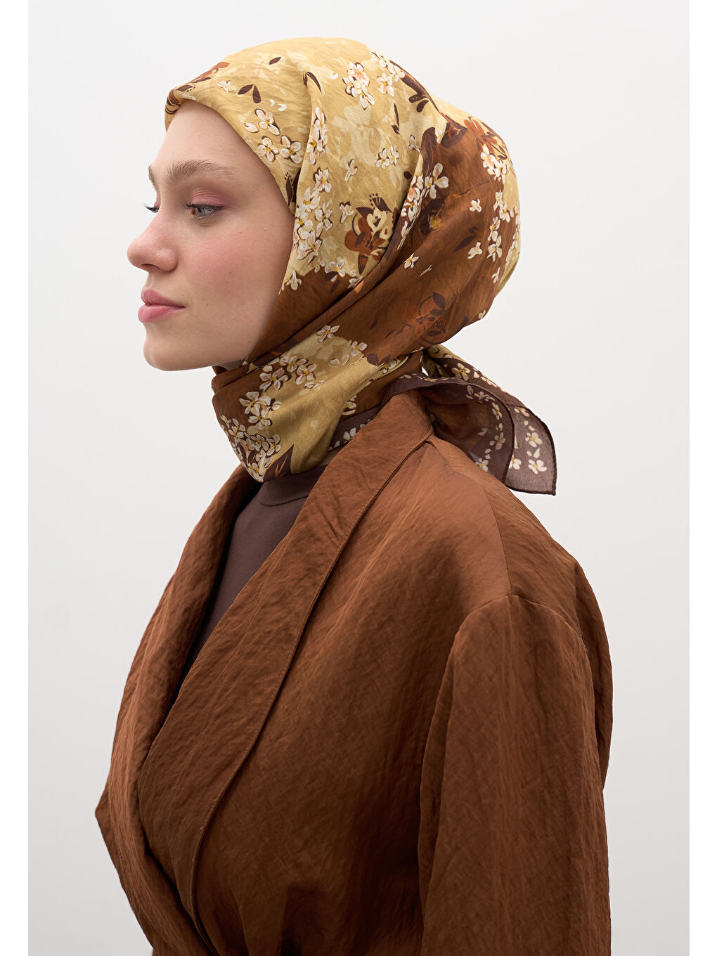 Kahverengi Tıny Plumerıa Desen Pamuklu Viskon Eşarp Kiremit