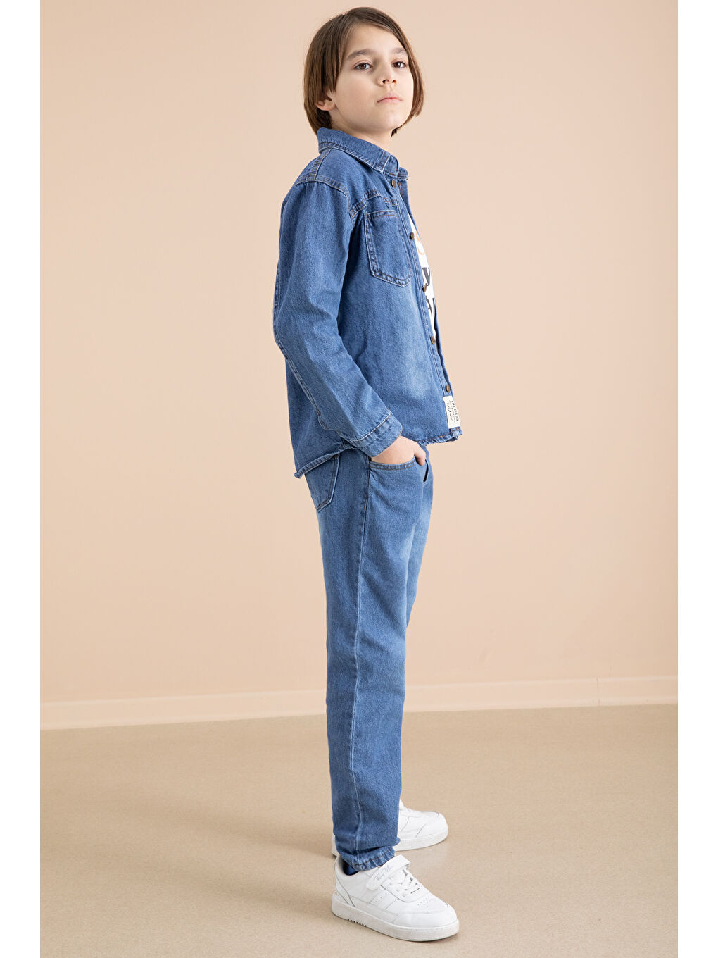 Mavi Düğmeli Jean Gömlekli Pantolonlu 3lü Erkek Çocuk Takım 19998-3