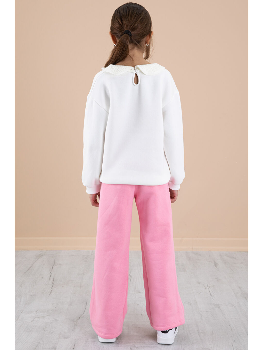 Ekru Kelebek Nakışlı Dantel Yakalı Şardonlu Kız Çocuk Eşofman Takımı 20240-4