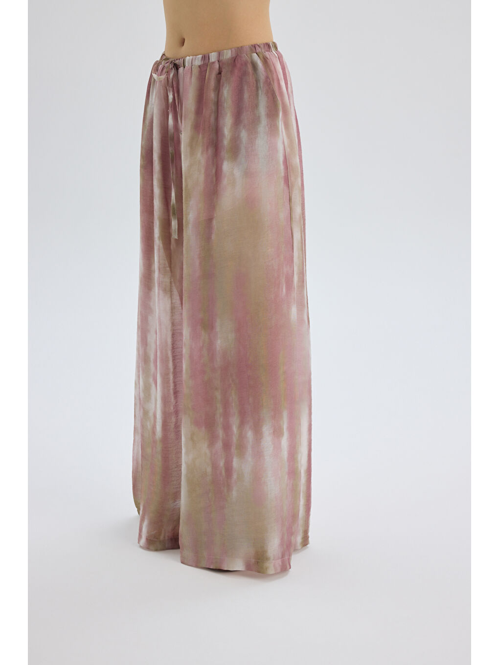 Soretta İnce Dökümlü Pembe Pantolon-6