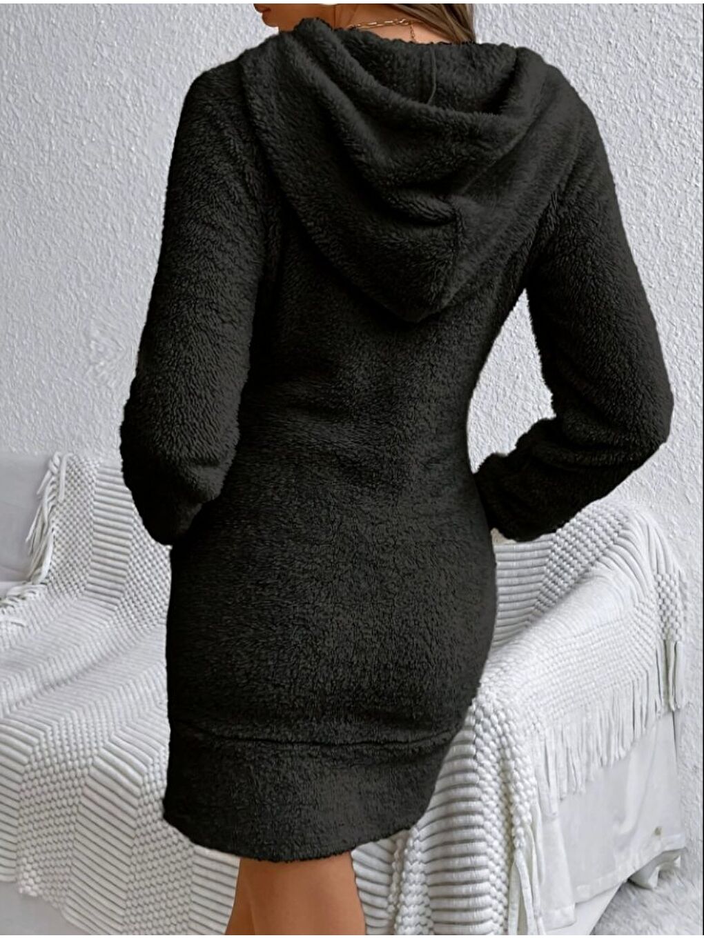 Siyah Kadın Uzun Kollu Kapüşonlu Cepli Mini Pelüş Elbise-3