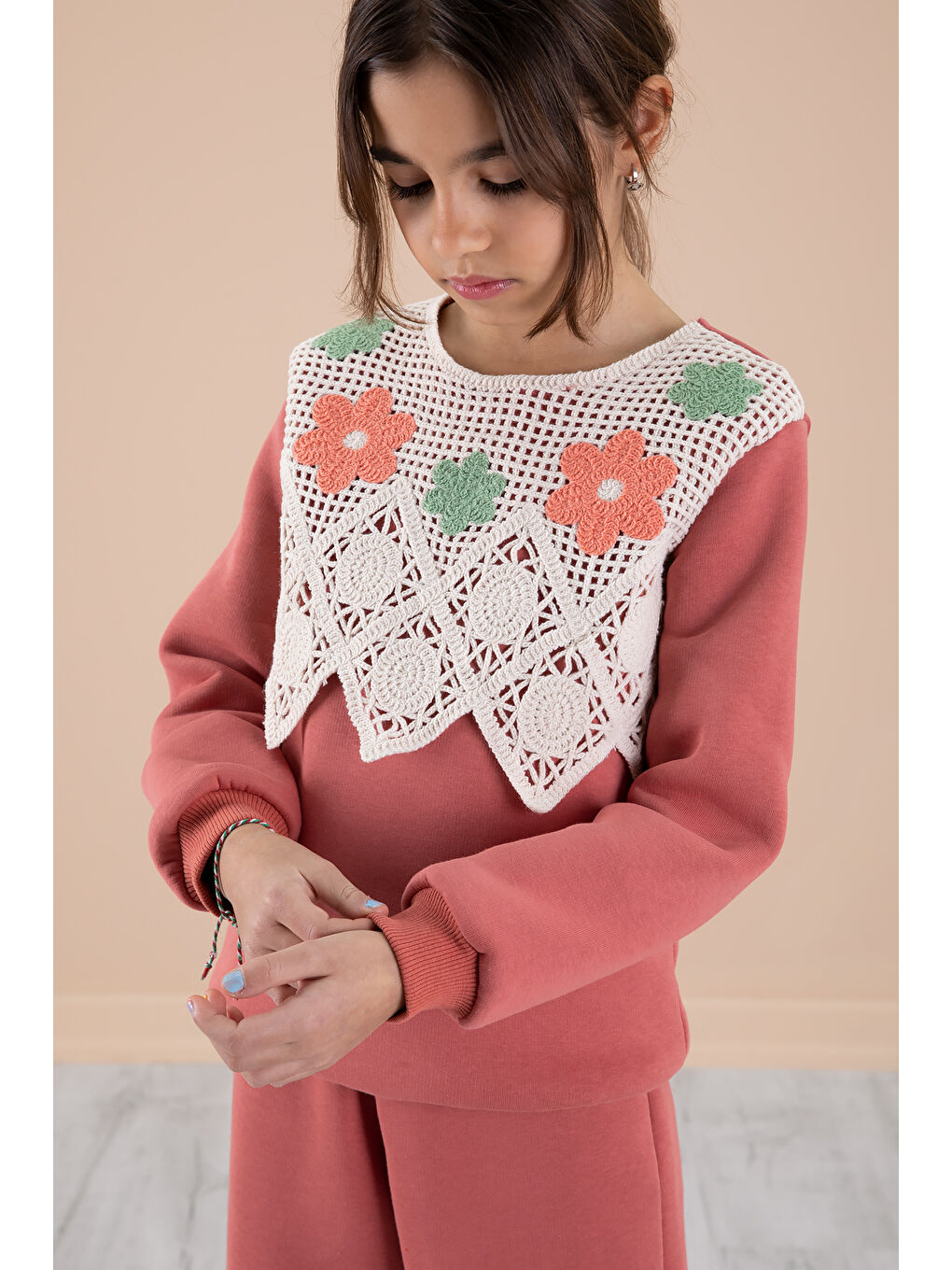 Fuşya Kiremit Dantel İşlemeli Şardonlu Geniş Paça Kız Çocuk Eşofman Takımı 20239-4