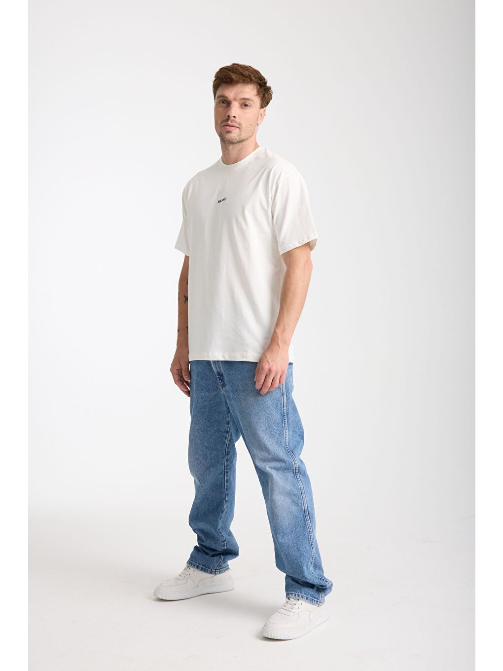 Erkek Beyaz Milano Nakış Yazılı Oversize Bisiklet Yaka Tişört-4