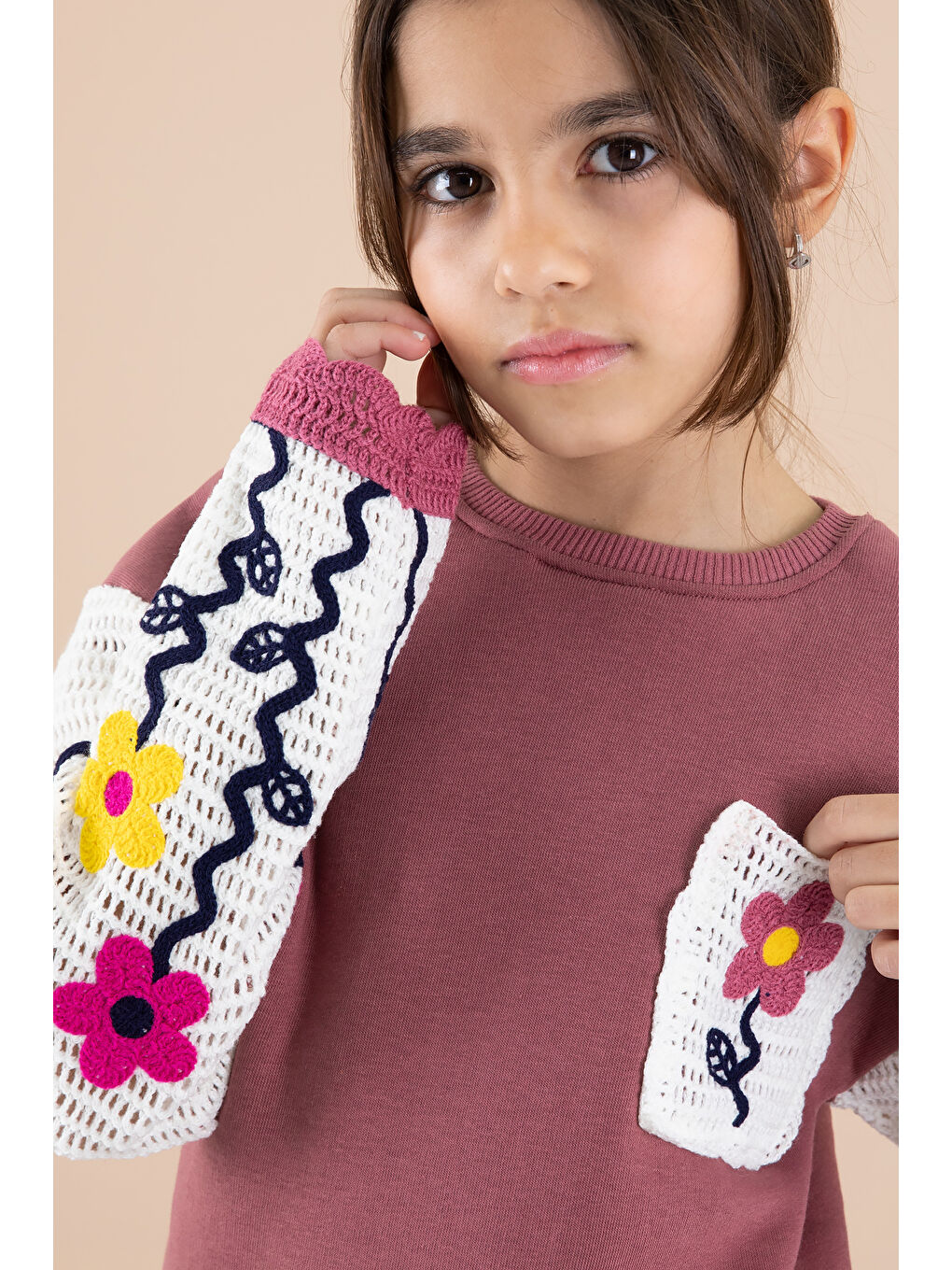 Pembe Gül Kurusu Çiçek Nakışlı Örgülü Kol Kız Çocuk Şardonlu Eşofman Takımı 20253-1