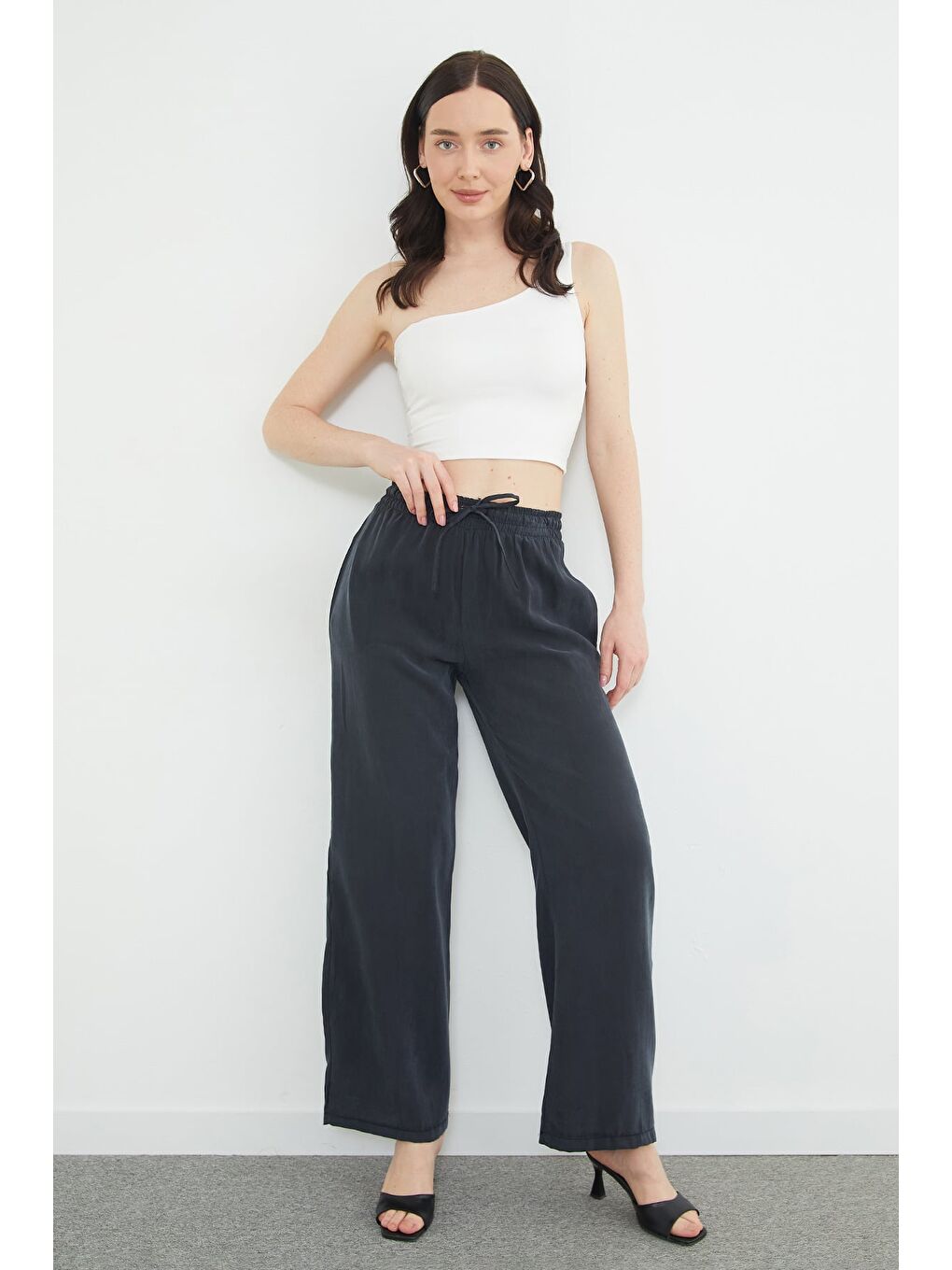 Siyah Beli Lastikli Cepli Palazzo Pantolon-2