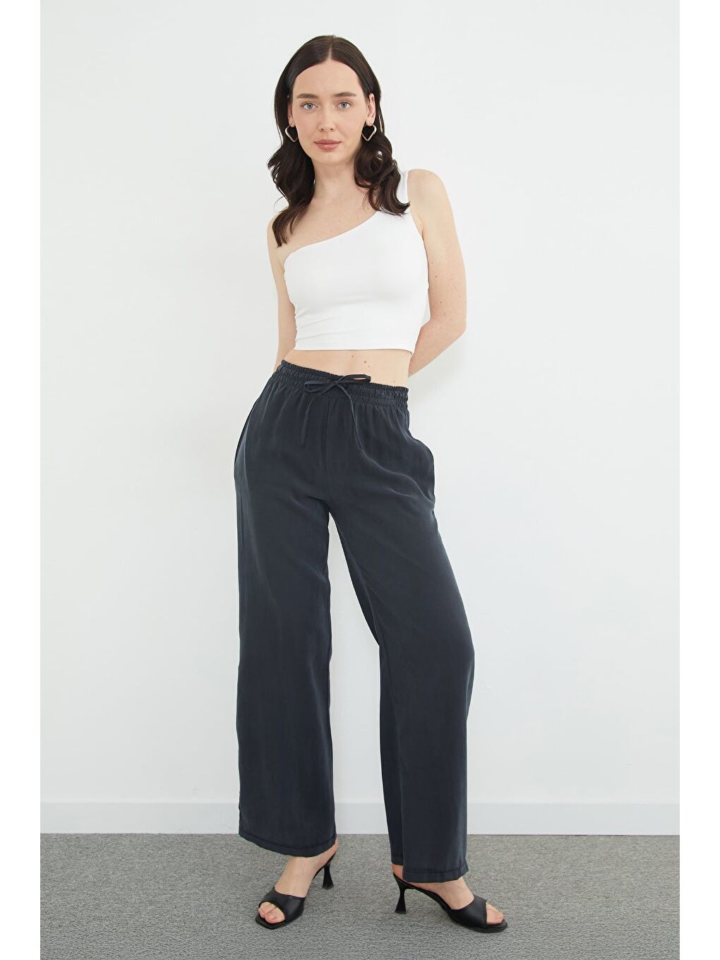 Siyah Beli Lastikli Cepli Palazzo Pantolon-3