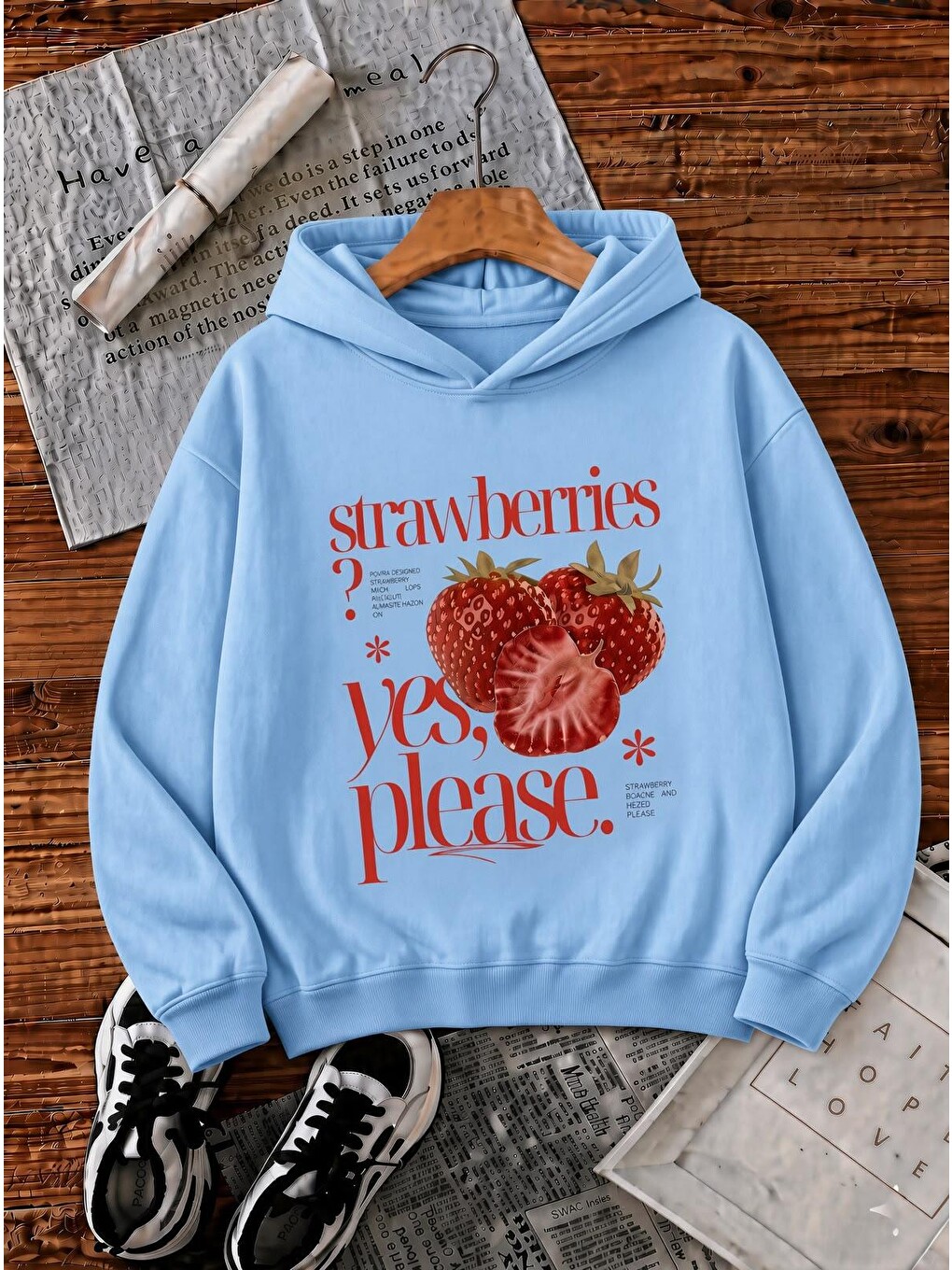 Turkuaz Sw Strawberries Yes, Please." Ön Baskılı Renkli Kadın Kapüşonlu Sweatshirt