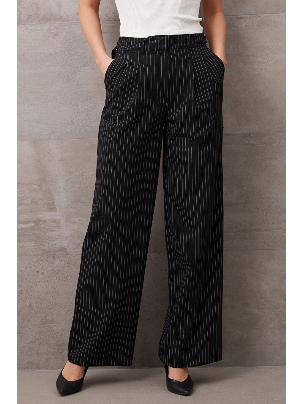 Siyah Çimalı Yüksek Bel Pantolon-2