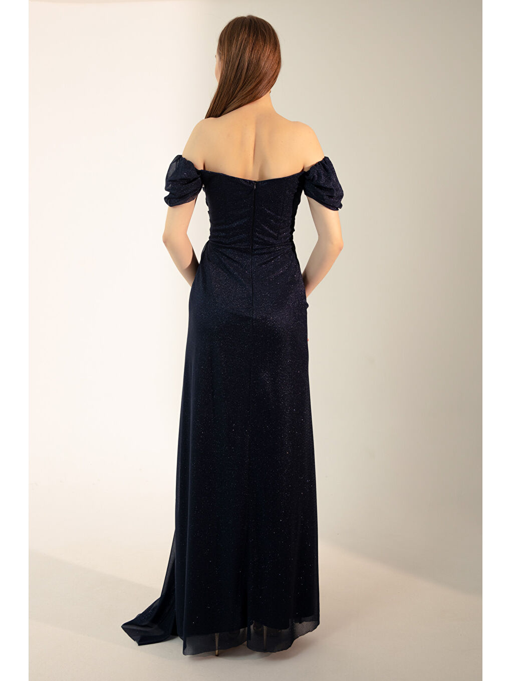 Kadın Lacivert Kayık Yaka Drapeli Yırtmaçlı Uzun Simli Abiye Elbise-4