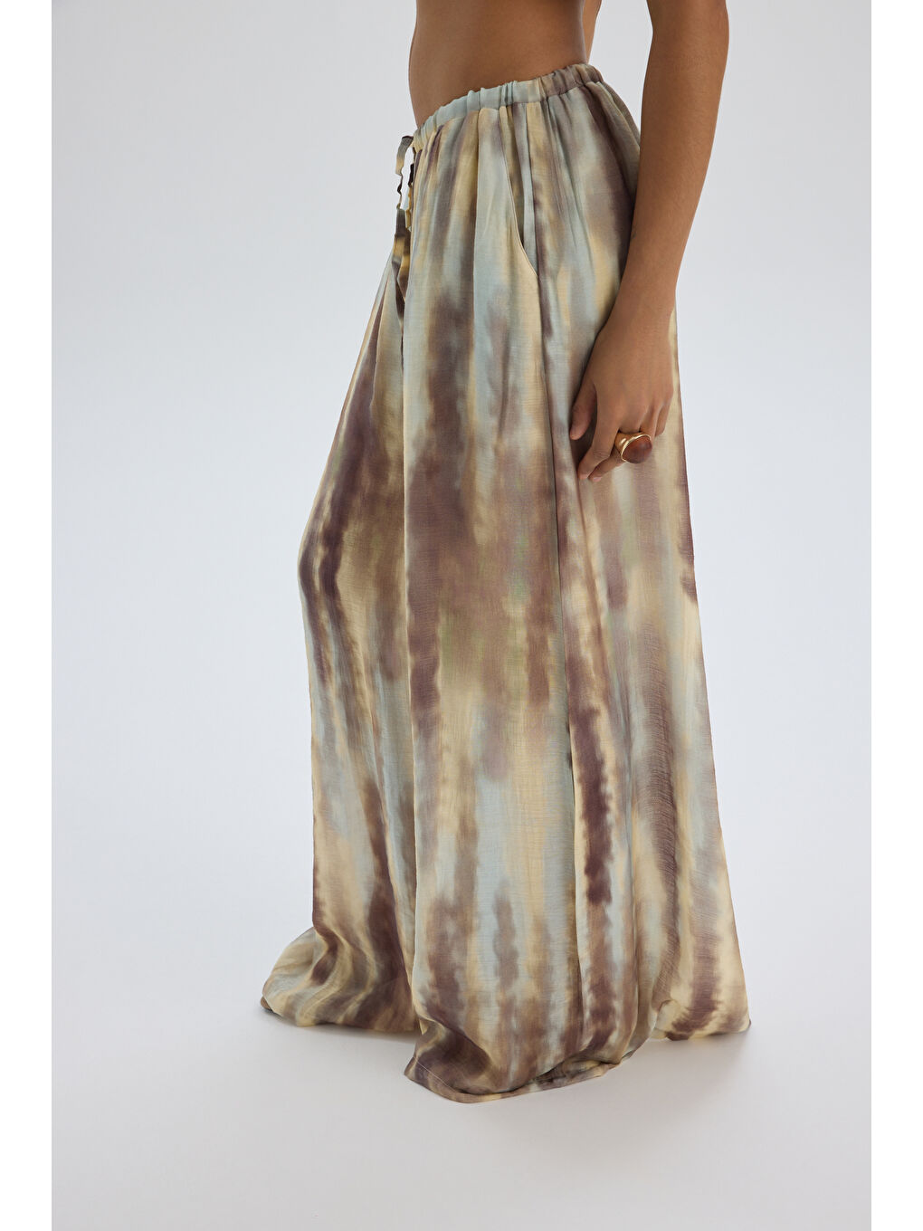 Kahverengi Soretta İnce Dökümlü Kahve Pantolon-4